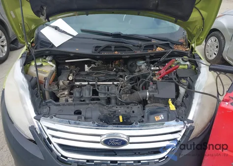 2013 Ford Fiesta Se z USA, uszkodzony, nr VIN 3FADP4BJ1DM174484